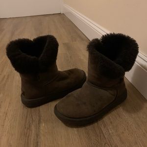 Bailey Button Uggs in Brown